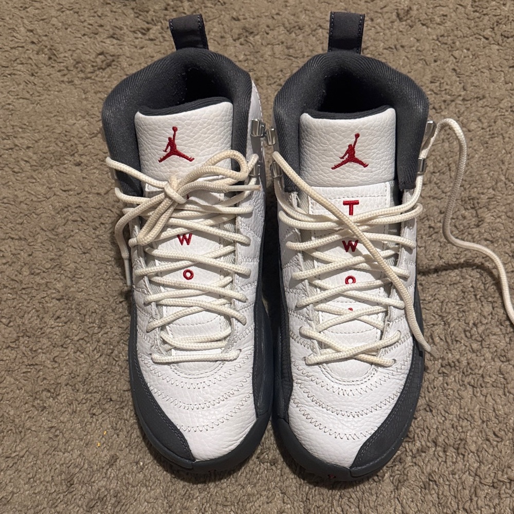 Jordan 12 retro white dark grey with box - Picture 2 of 4